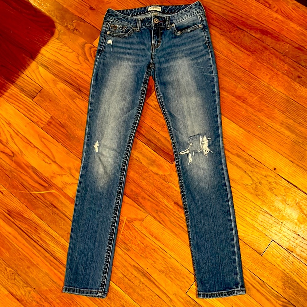 Aeropostale Baylis skinny size 1/2 regular distressed jean
